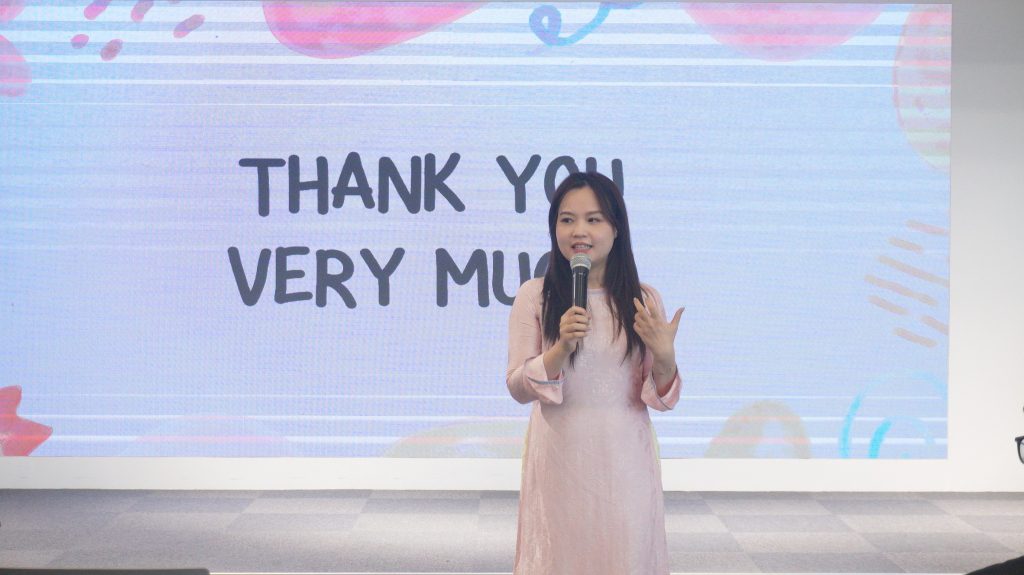 Giảng viên chia sẻ chuyên đề
