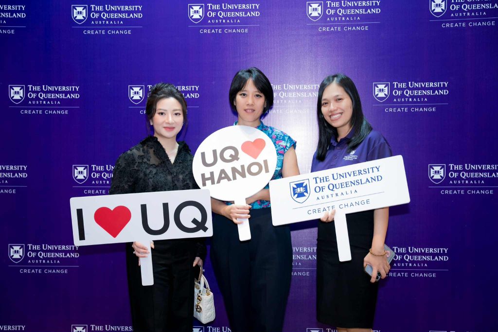 Lê Nguyễn Bảo Khánh trong môi trường làm việc
