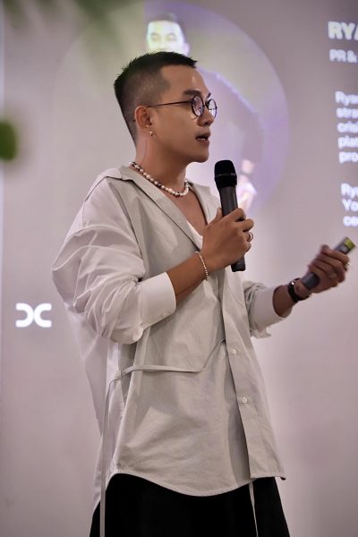 Nguyễn Thành Đạt trong một buổi chia sẻ
