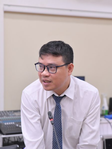 [Hình ảnh của Người tham dự đóng góp ý kiến 2]