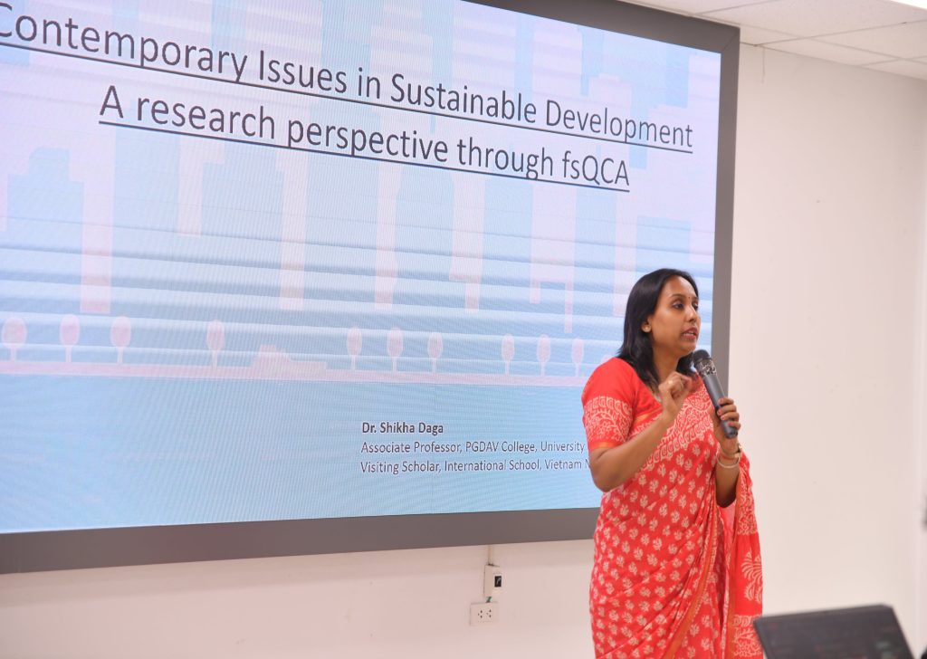 Dr. Shikha Daga presenting at the lecture