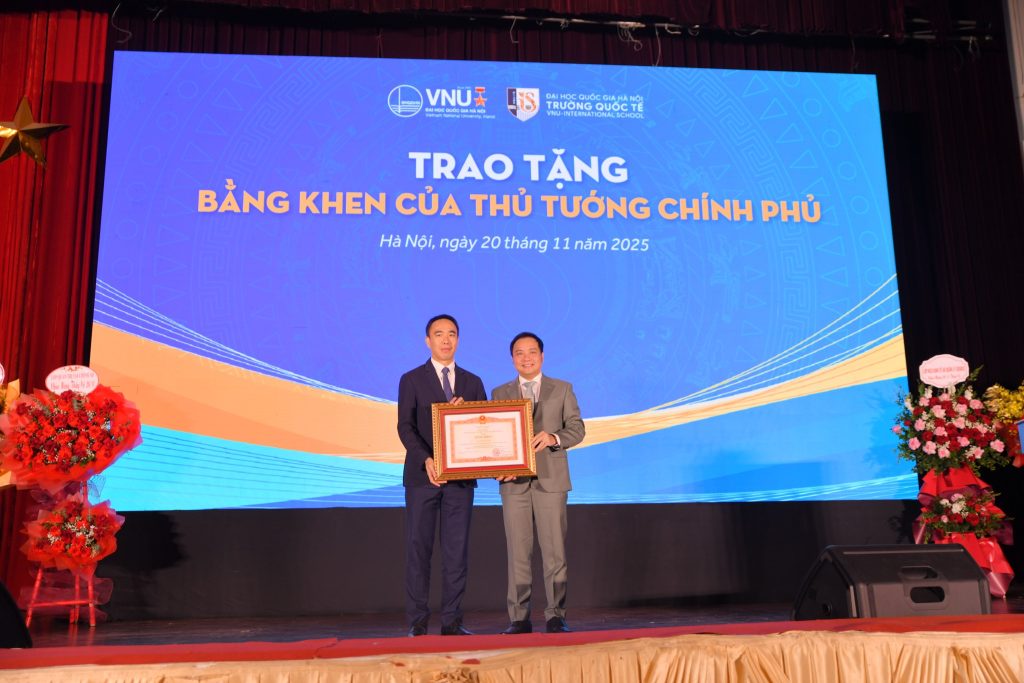 Hình ảnh trao thưởng