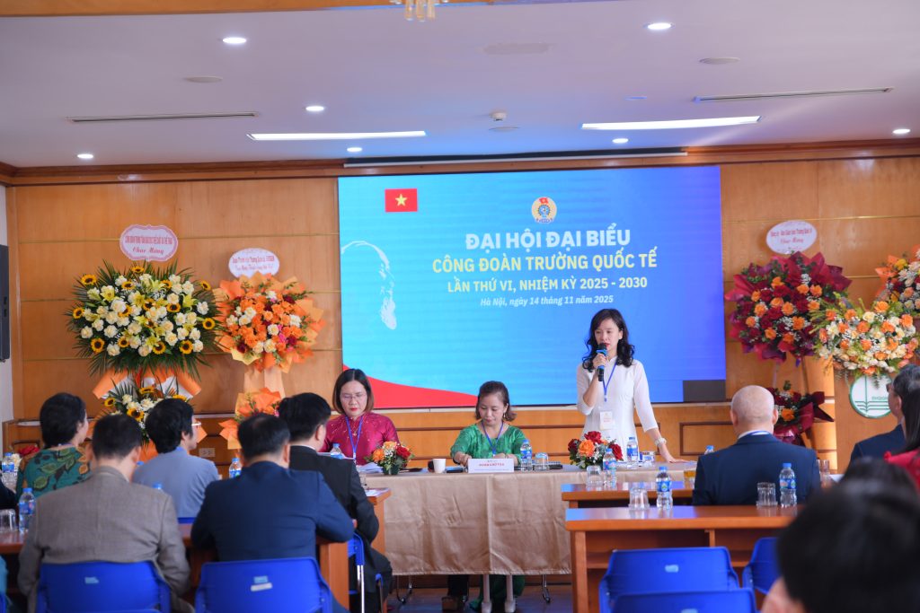 Đoàn chủ tịch điều hành Đại hội