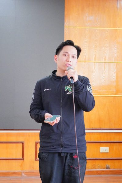 Sinh viên khóa 4 chia sẻ 1