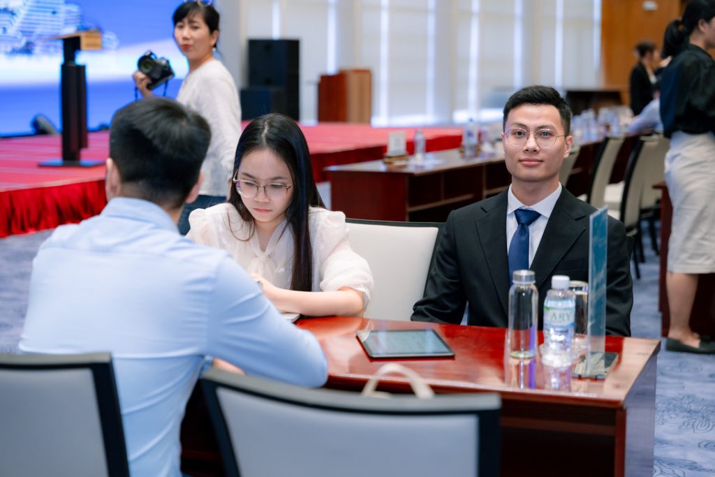 Nguyễn Mạnh Quân tại sự kiện khởi nghiệp