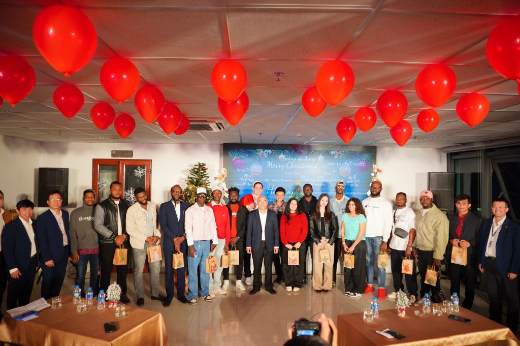 School leaders and international faculty