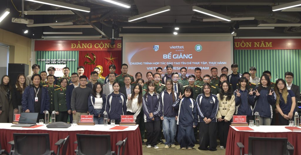 Ảnh tập thể bế giảng