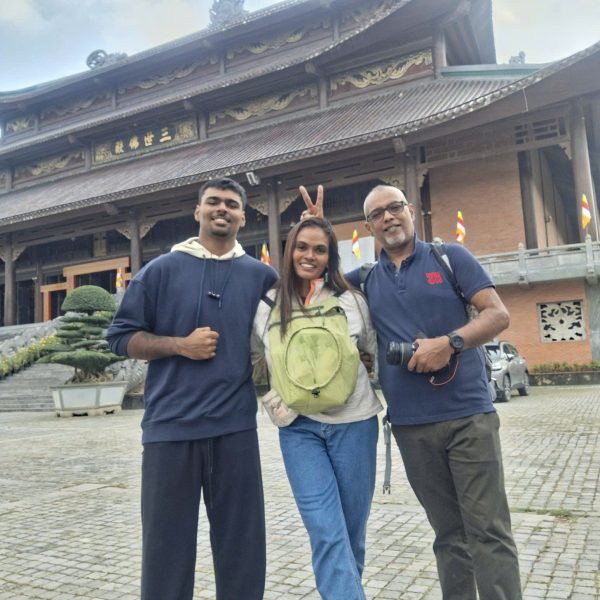 Comaan De và Tết Việt