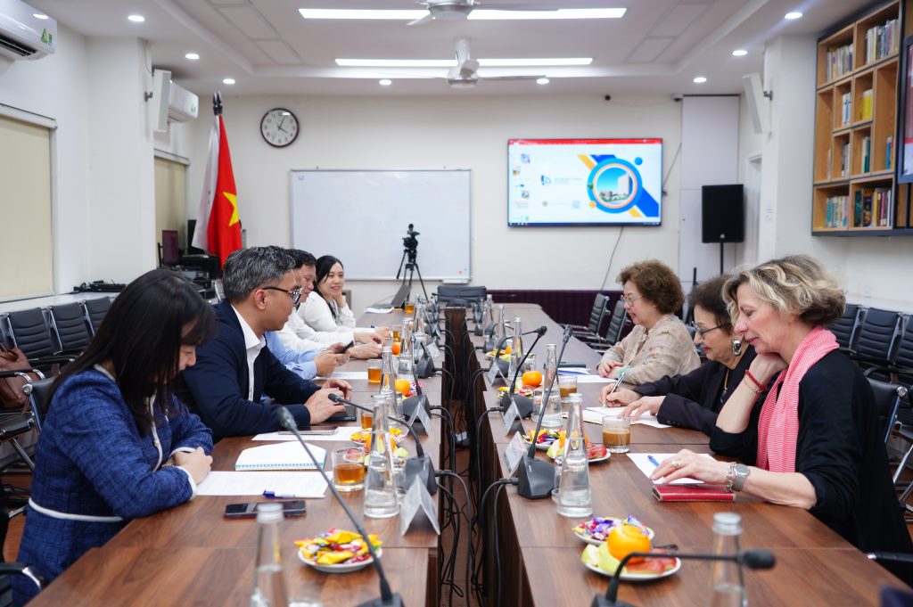 Đoàn công tác Hội hữu nghị Pháp – Việt