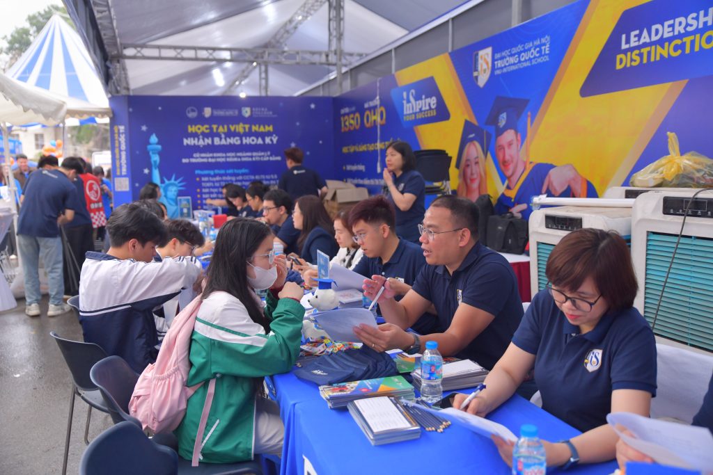 Hoạt động tư vấn 1