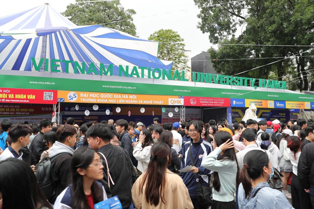 Tư vấn tuyển sinh ĐHQGHN