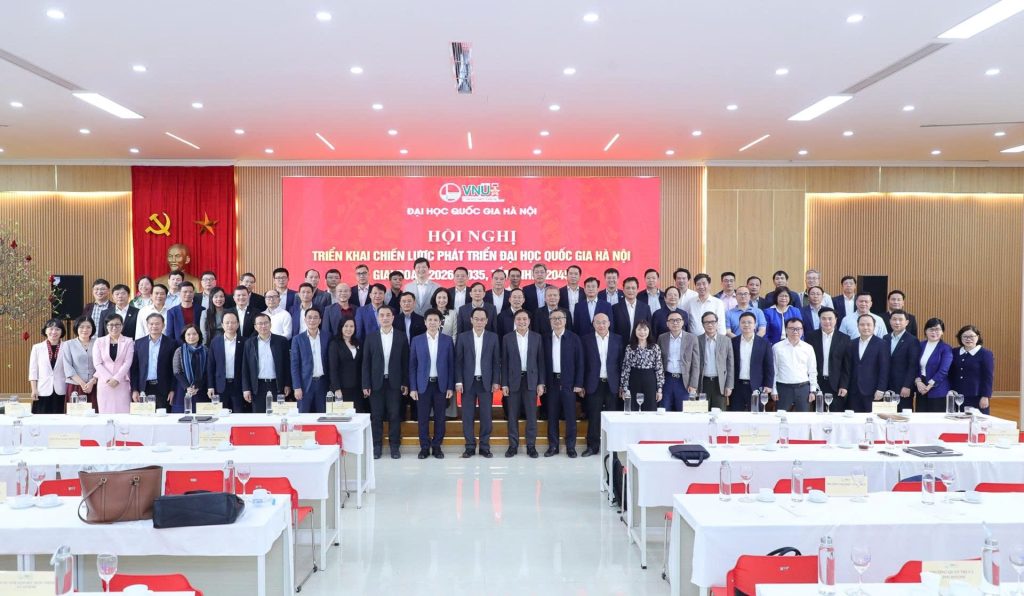 ĐHQGHN kiện toàn nhân sự