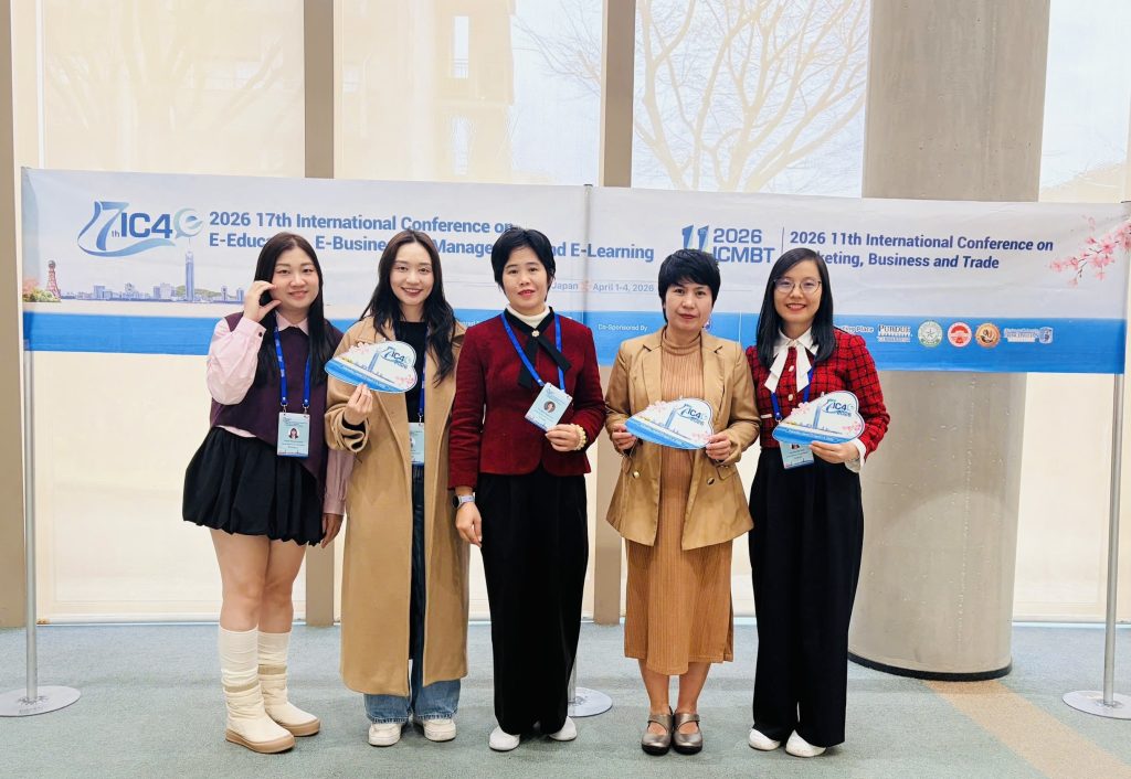 Đoàn giảng viên tại IC4e