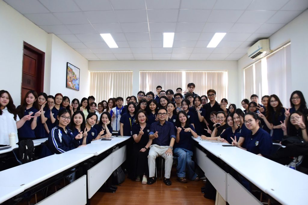 Sinh viên thực hành