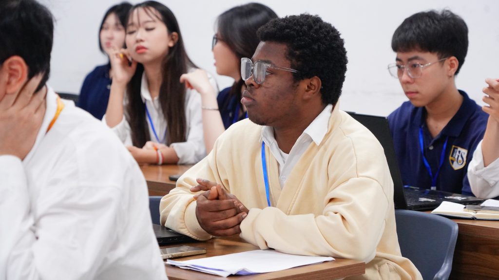 Giảng viên và sinh viên
