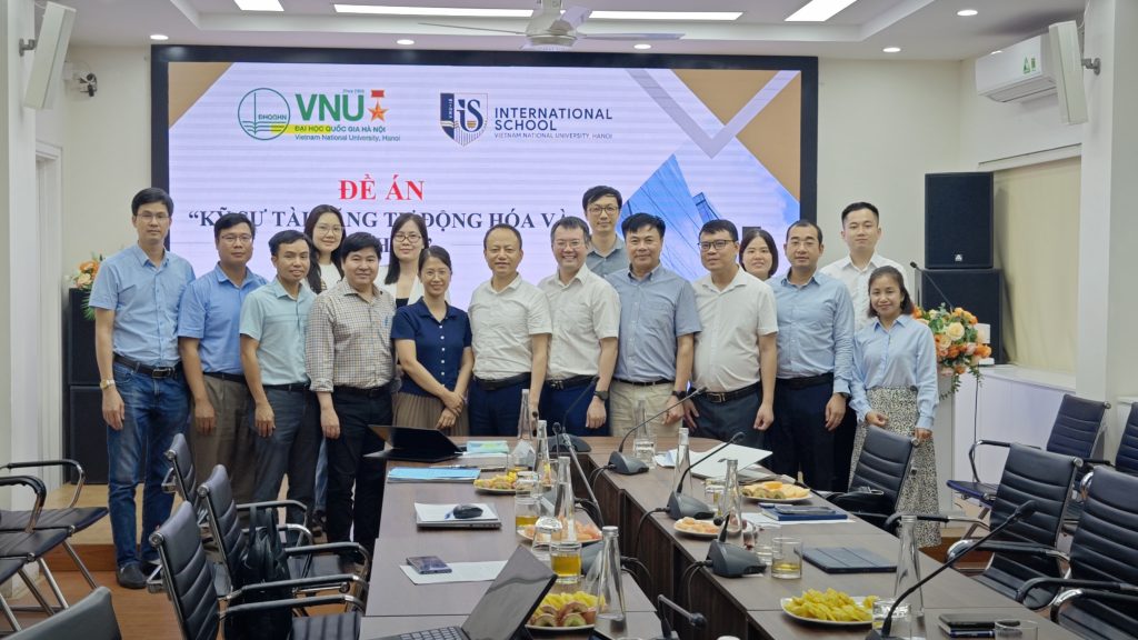 Hội đồng thẩm định chụp ảnh lưu niệm