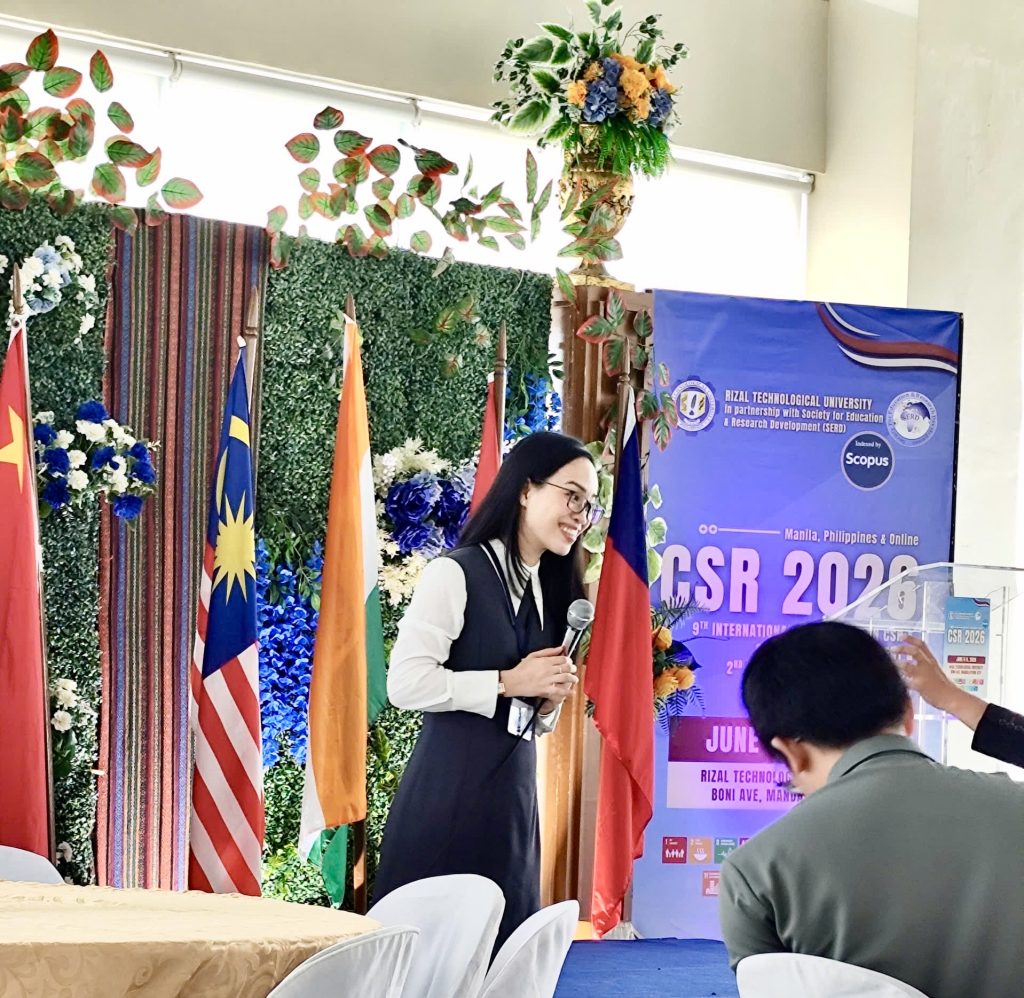 Thảo luận cùng các học giả quốc tế