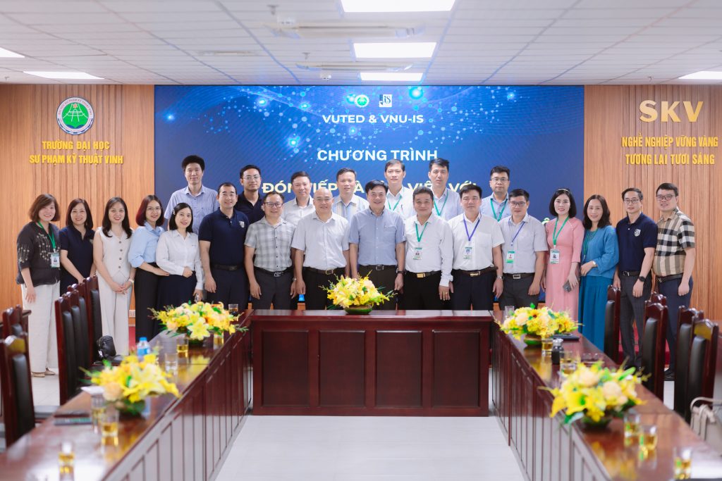 Đoàn công tác Trường Quốc tế làm việc tại ĐH Sư phạm Kỹ thuật Vinh