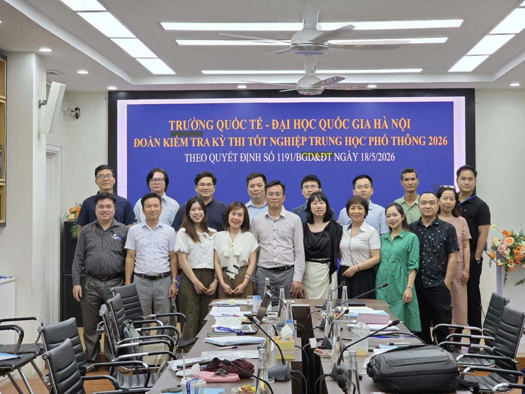 Các cán bộ, giảng viên tham gia tập huấn trước khi ra quân làm nhiệm vụ
