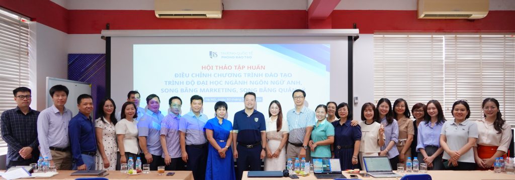 Hội thảo tập huấn điều chỉnh chương trình đào tạo