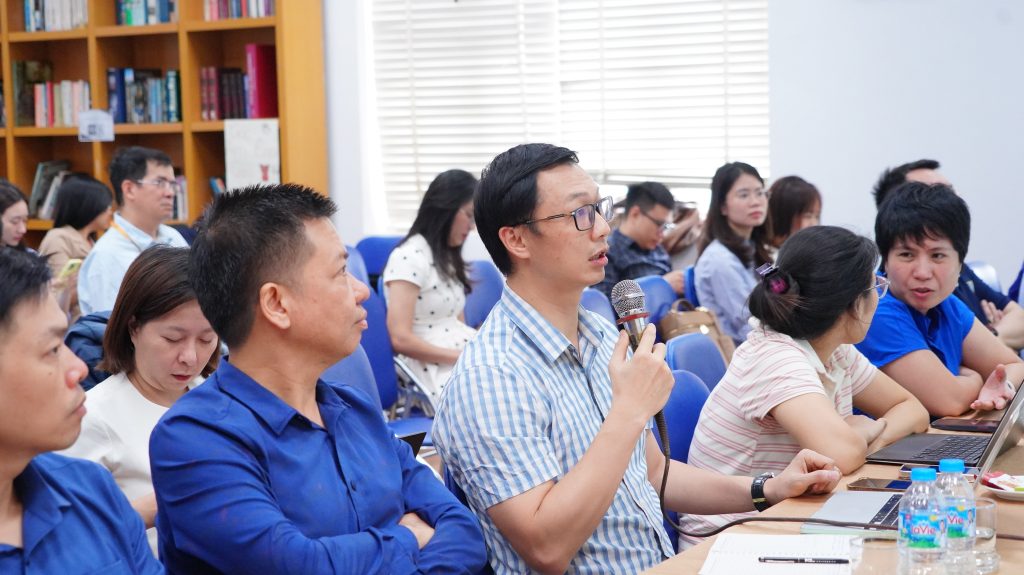 Thảo luận tại hội thảo 2