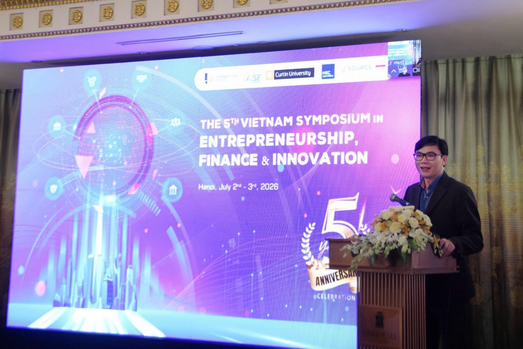 GS.TS Nguyễn Đức Khương phát biểu