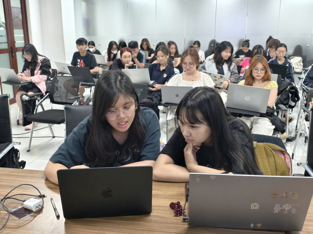 Học kỳ phụ Trường Quốc tế