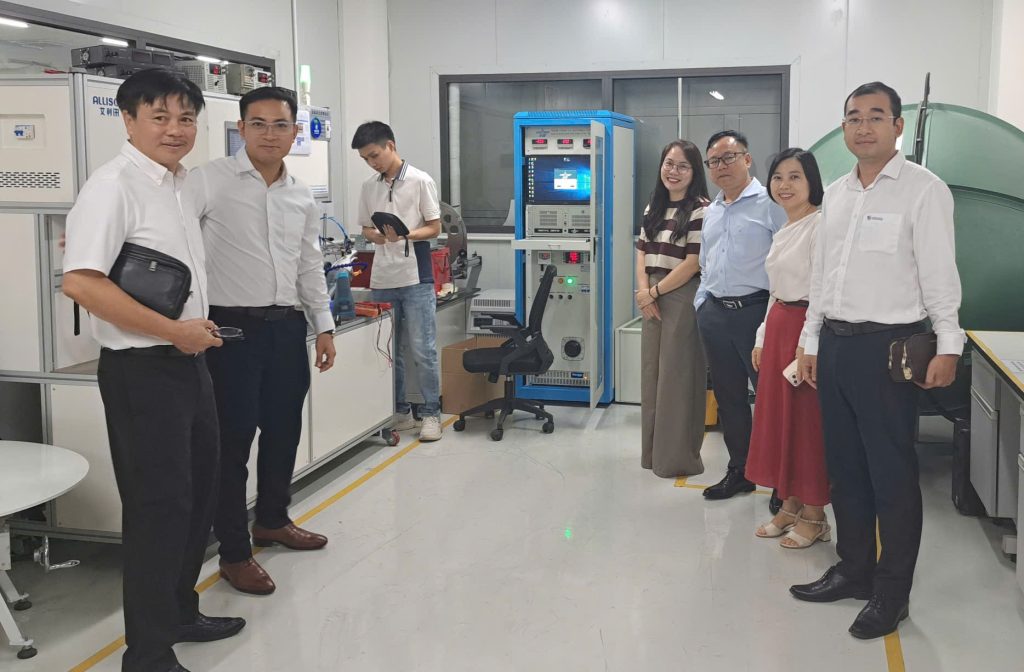 Đoàn công tác Nhà trường tham quan doanh nghiệp