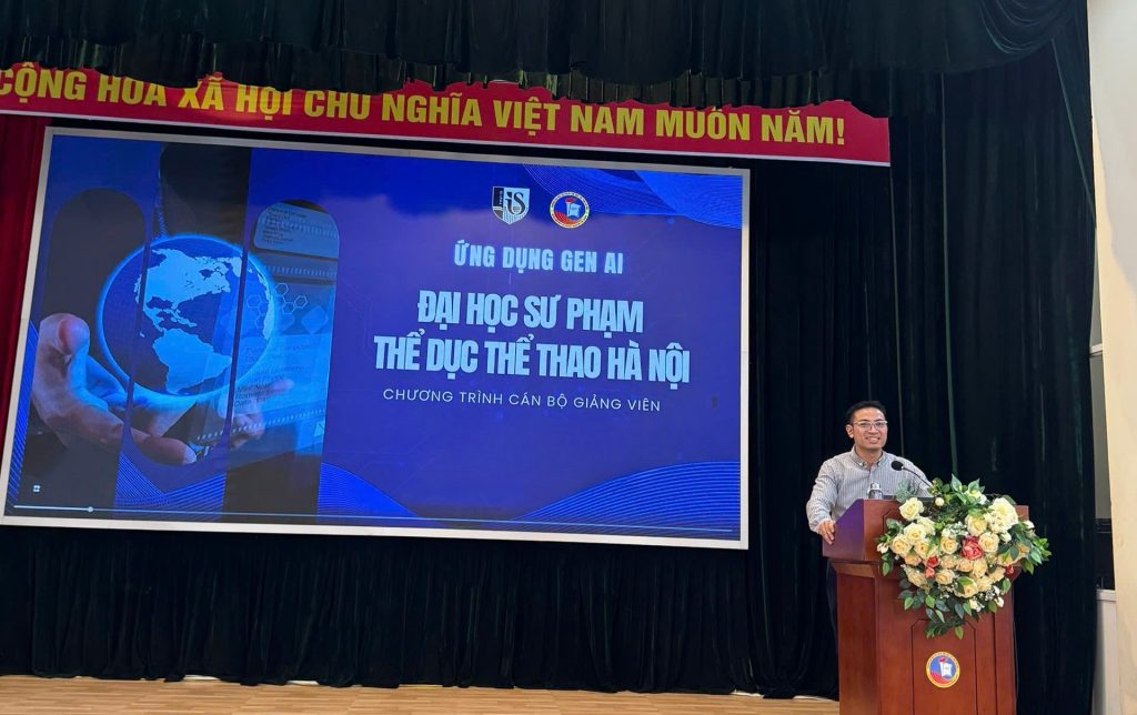 ThS. Phan Xuân Thắng – Phó Viện trưởng Viện Đổi mới sáng tạo và Chuyển giao công nghệ, phát biểu trong chương trình.