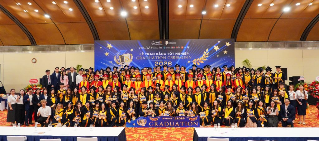 Lễ tốt nghiệp VNU-IS 2026