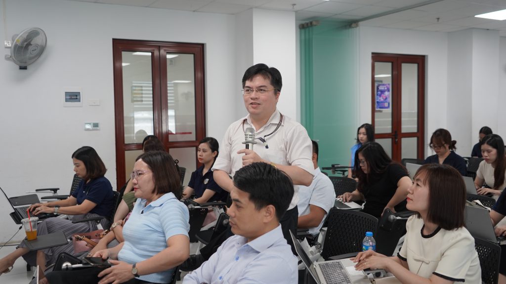 Tọa đàm Trường Quốc tế VNU