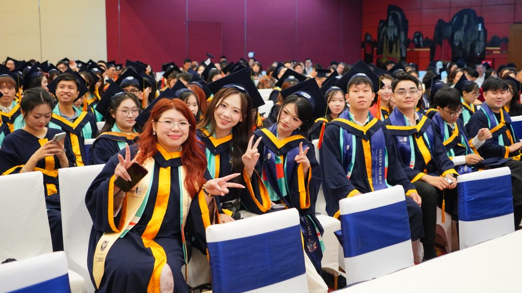 Lễ trao bằng tốt nghiệp Trường Quốc tế 2026