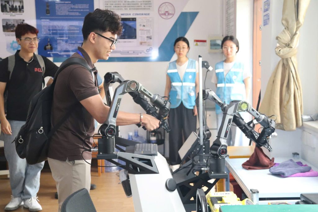 Sinh viên AAI thực tập thực tế