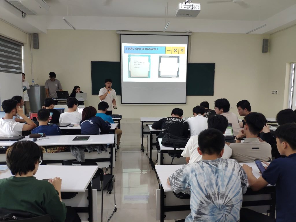 Buổi học Nhập môn Công nghệ thông tin ứng dụng