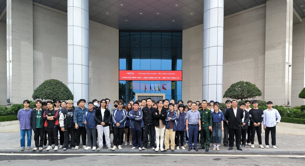 Thực tập doanh nghiệp tại Viettel HighTech