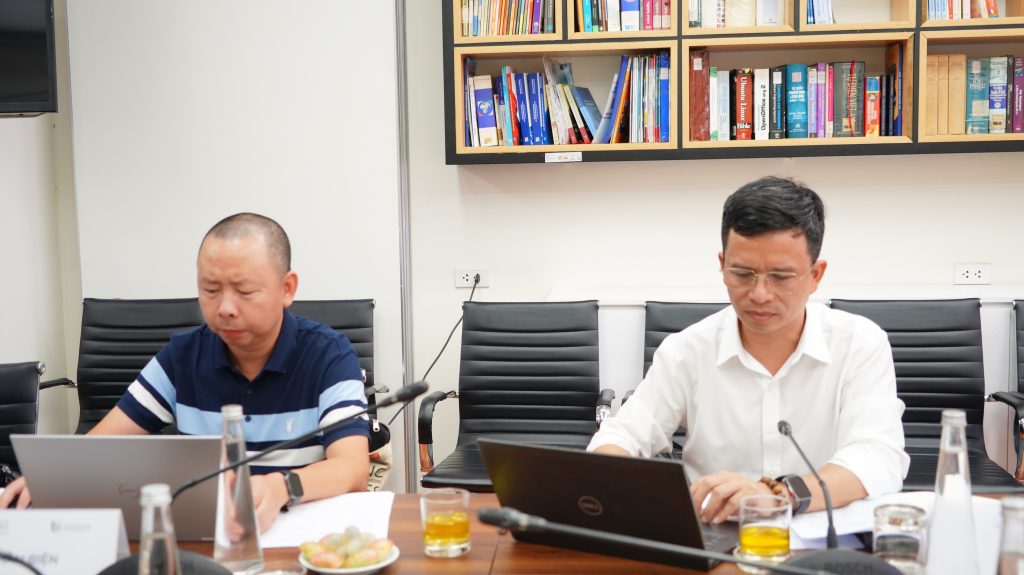 Chuyên gia lắng nghe và cho ý kiến đóng góp cho các chương trình đào tạo 3