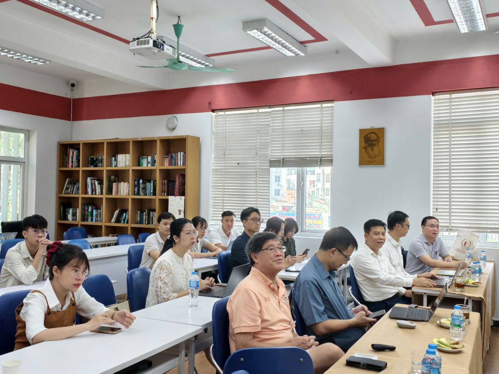 Đoàn chuyên gia và đại biểu tại Seminar