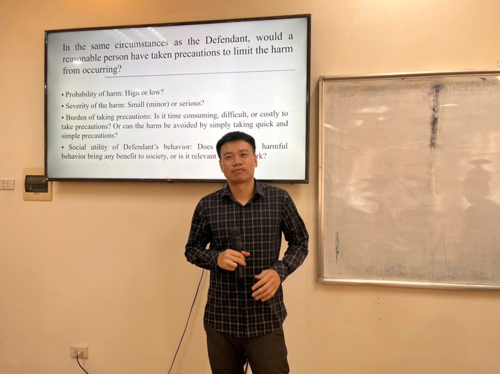 TS. Phạm Thanh Sơn trình bày nghiên cứu