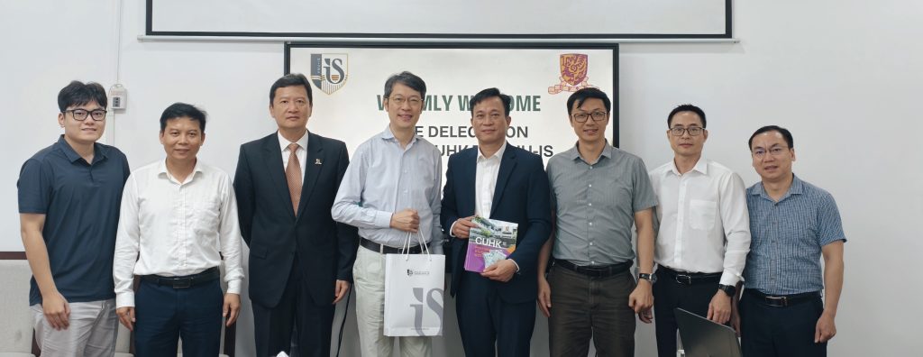 Commemorative group photo of VNU-IS and CUHK representatives