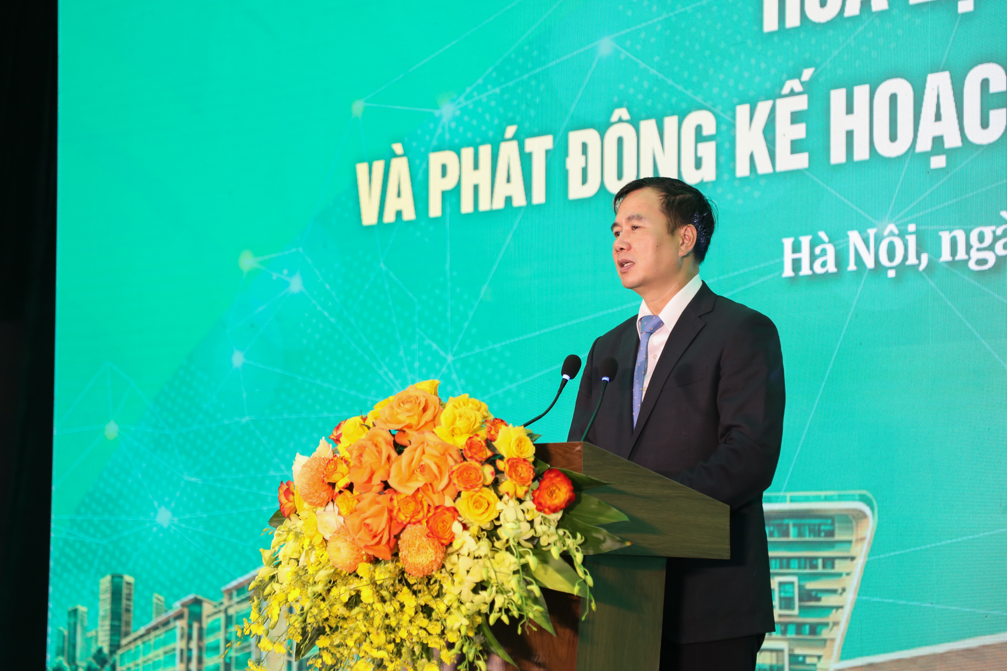 Giám đốc ĐHQGHN Bùi Thế Duy phát động Kế hoạch 120 ngày Hòa Lạc phát triển đột phá