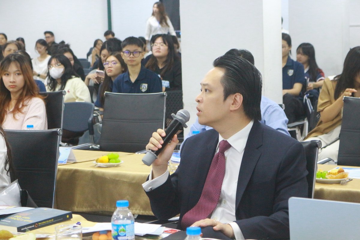 Chuyên gia Hội đồng Giám khảo đánh giá tính thực tiễn của dự án
