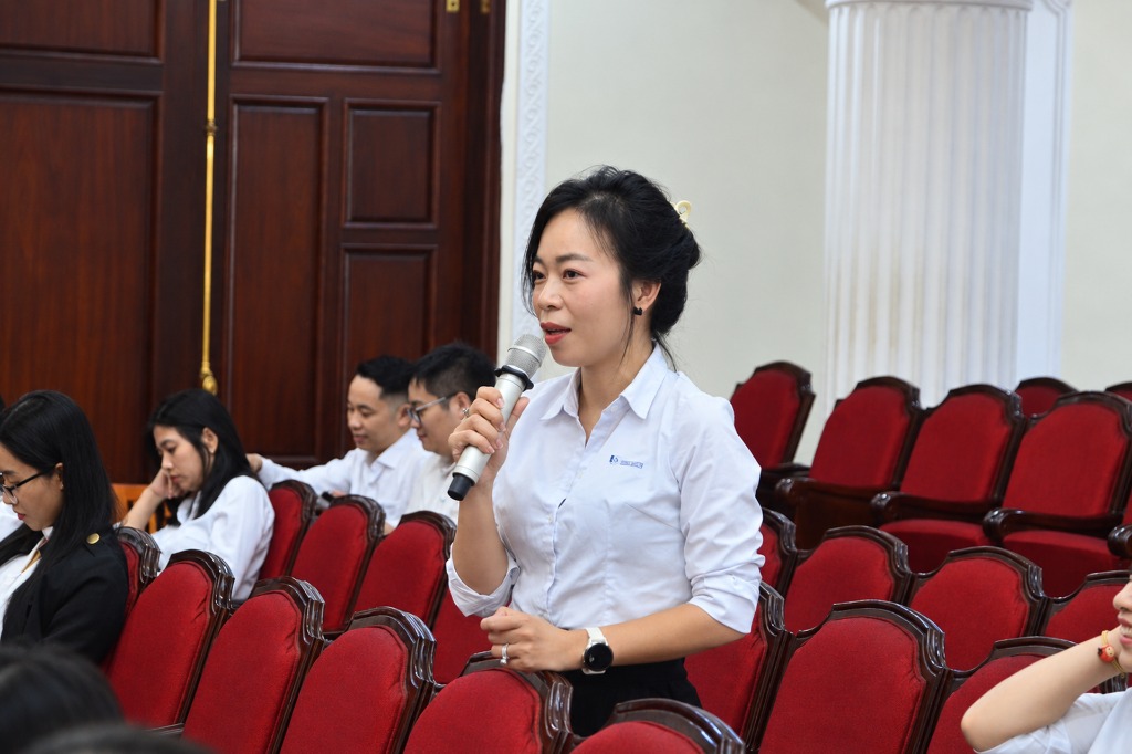 Thảo luận tại Hội nghị