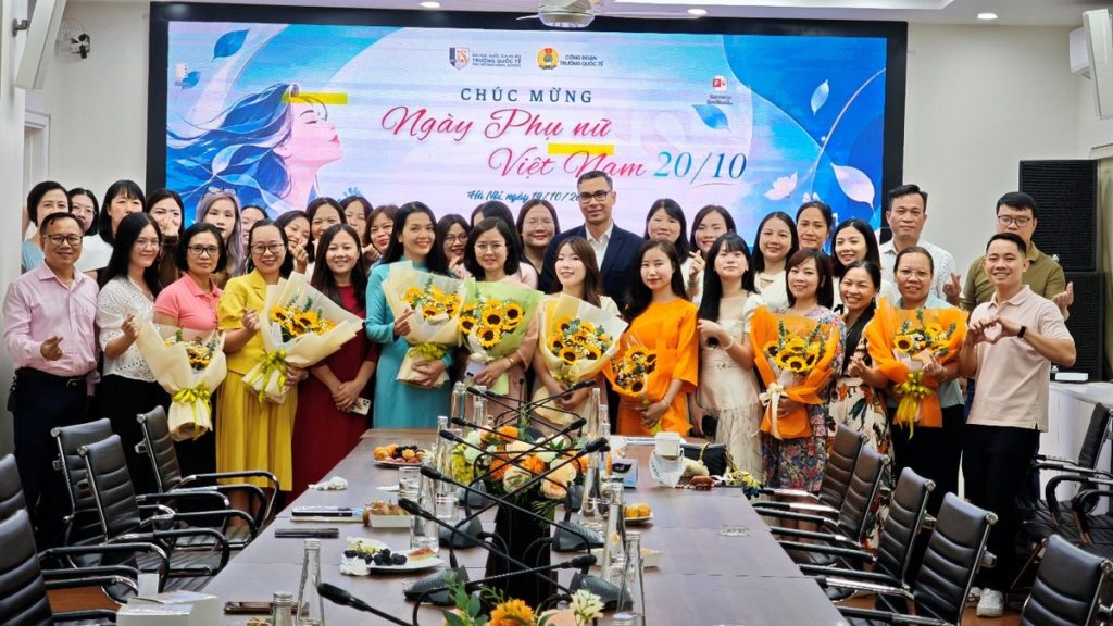 Ấm áp chương trình chúc mừng Ngày Phụ nữ Việt Nam 20/10